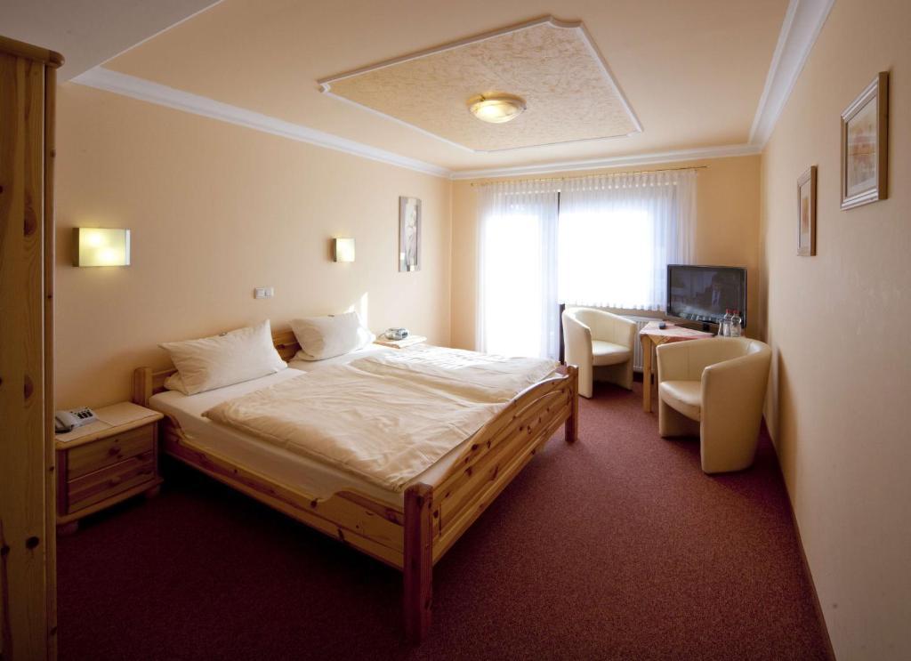 Landgasthof - Hotel Zum Stern Linden  部屋 写真