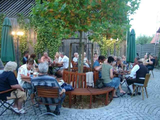 Landgasthof - Hotel Zum Stern Linden  エクステリア 写真